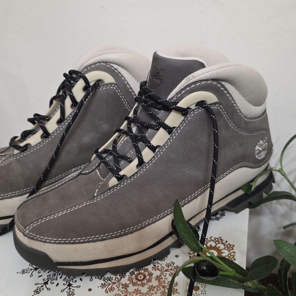 Timberland Dark Gray and Cream Men's Boots Size 8